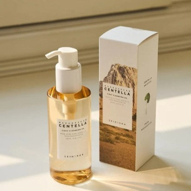 Huile nettoyante MADAGASCAR CENTELLA LIGHT - SKIN1004 (200 ml)